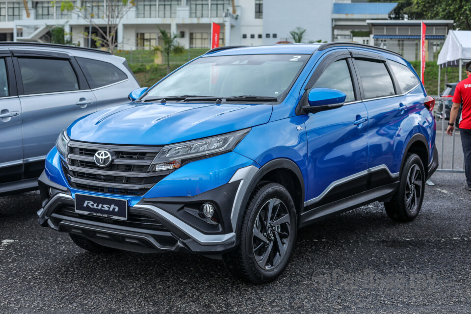 Toyota Rush F800 (2018) Exterior
