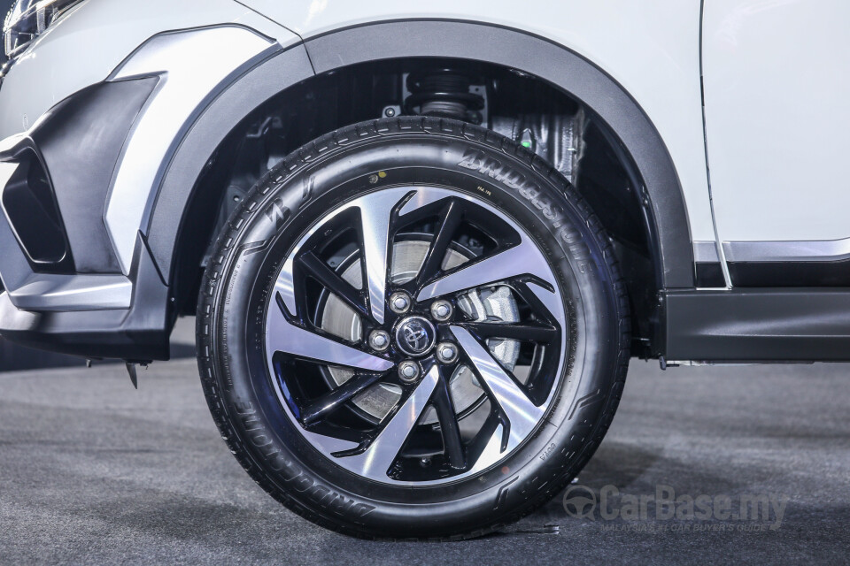 Toyota Rush F800 (2018) Exterior