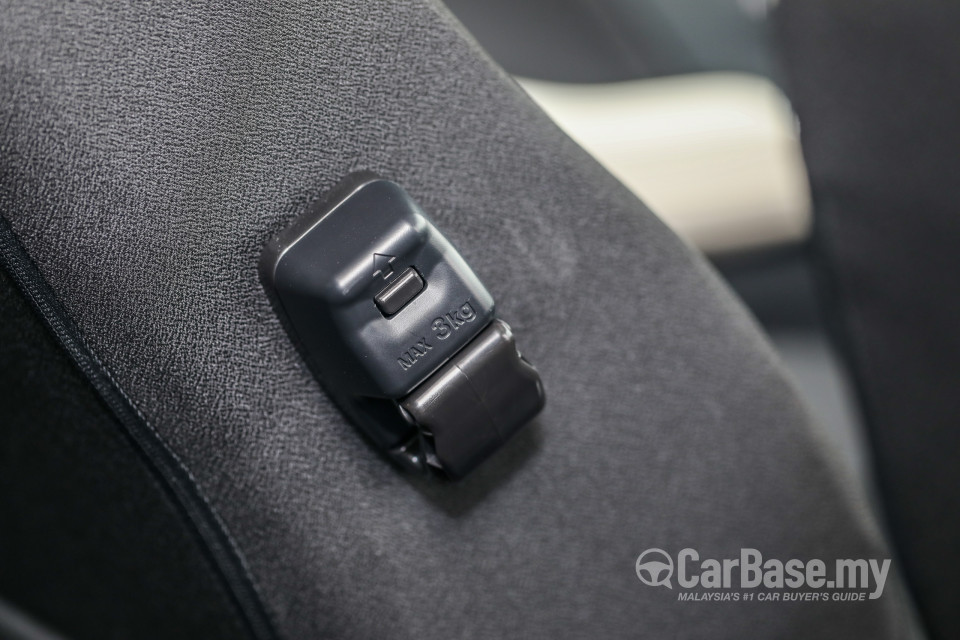 Toyota Rush F800 (2018) Interior
