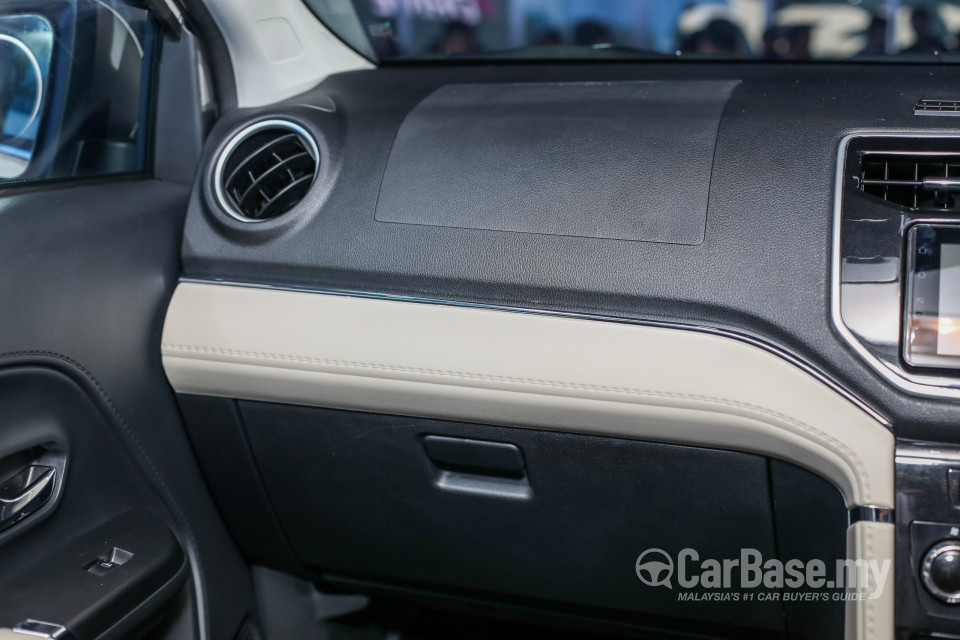 Toyota Rush F800 (2018) Interior
