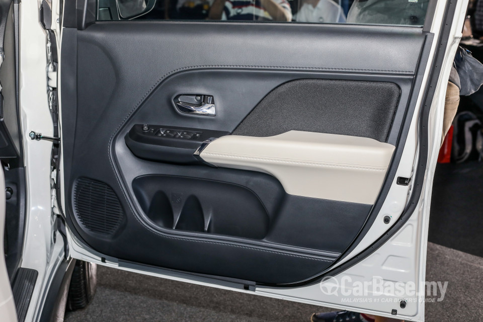 Toyota Rush F800 (2018) Interior