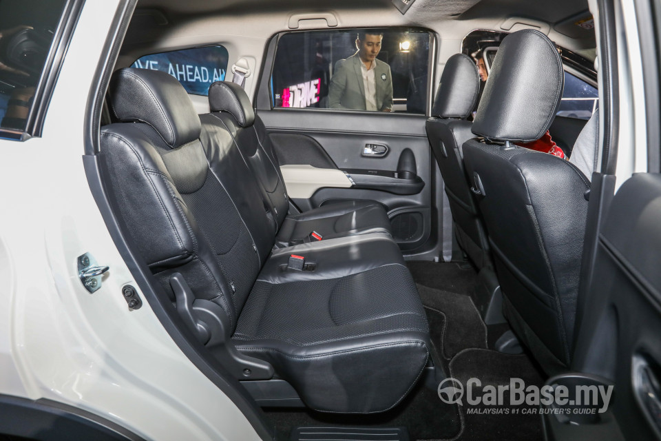 Toyota Rush F800 (2018) Interior