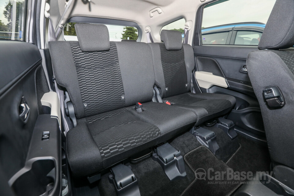 Toyota Rush F800 (2018) Interior