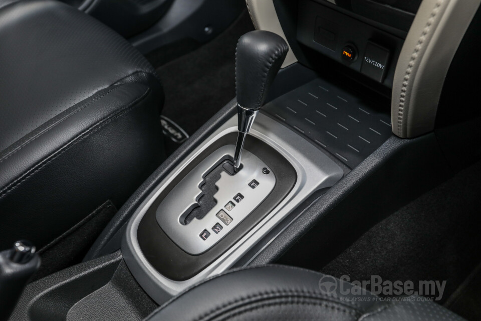 Toyota Rush F800 (2018) Interior