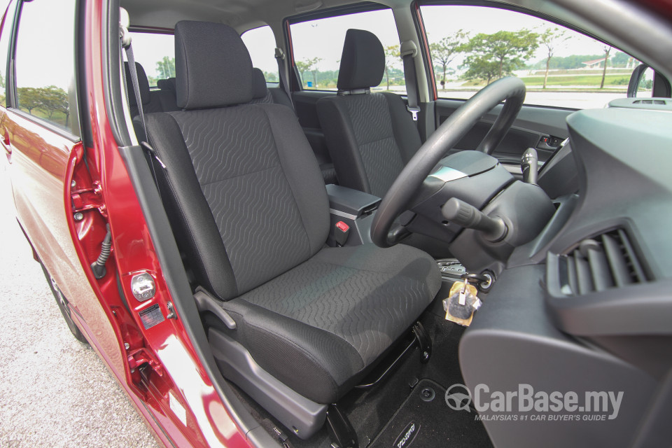 Toyota Avanza Mk2 Facelift (2015) Interior