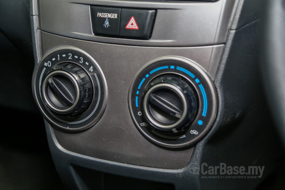 Chevrolet Cruze J300 (2012) Interior