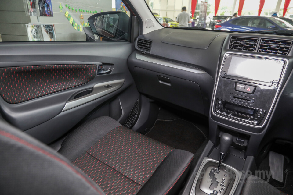 Toyota Innova AN140 (2016) Interior