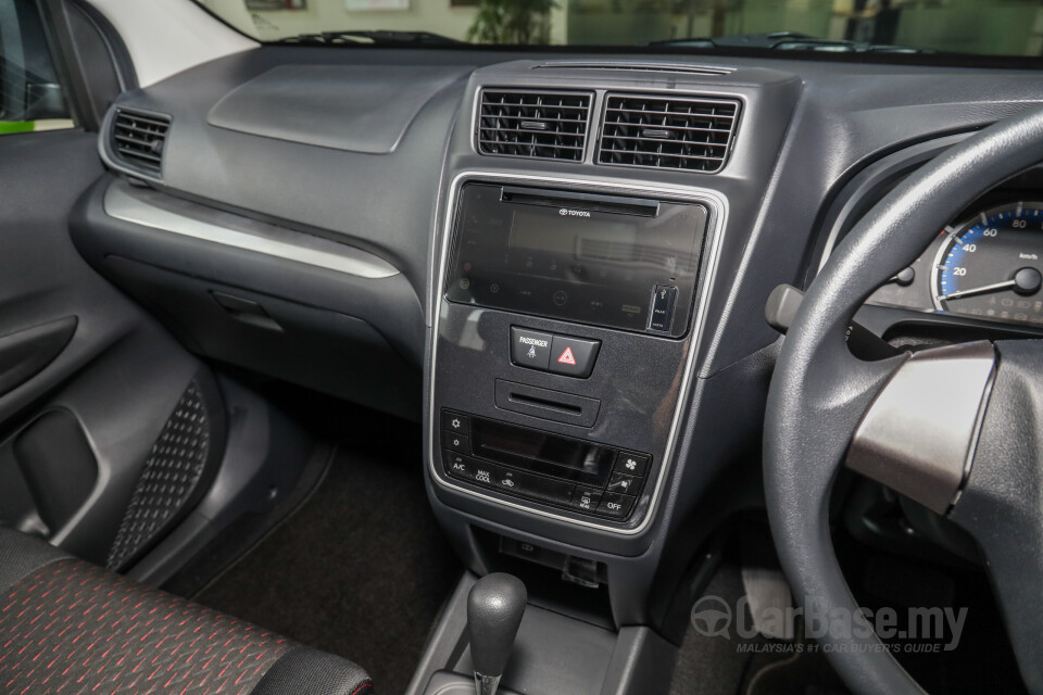 Perodua Aruz D38L (2019) Interior