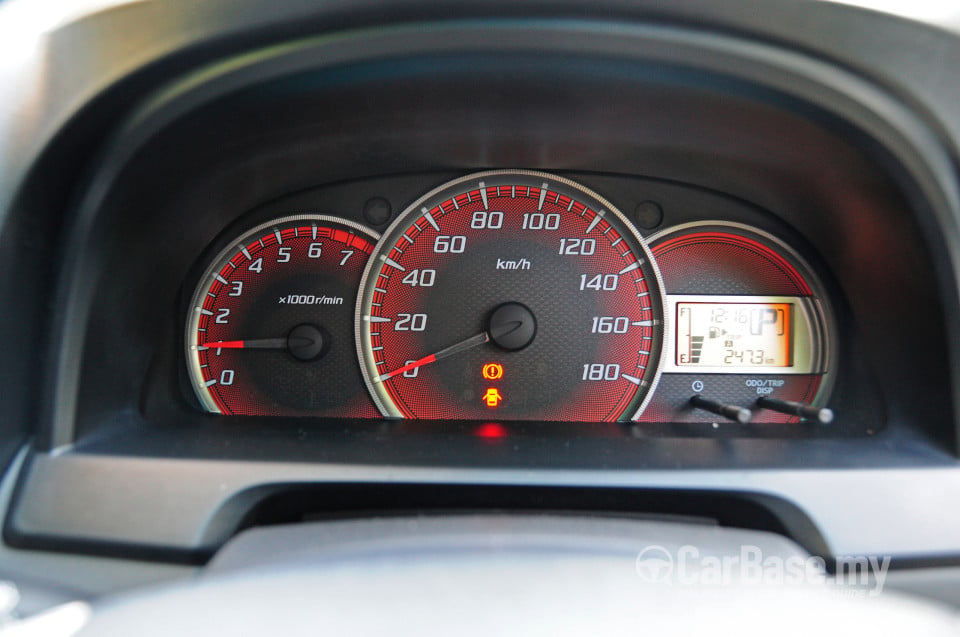 Toyota Avanza Mk2 (2012) Interior