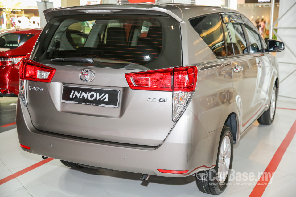 Toyota Innova AN140 (2016) Exterior