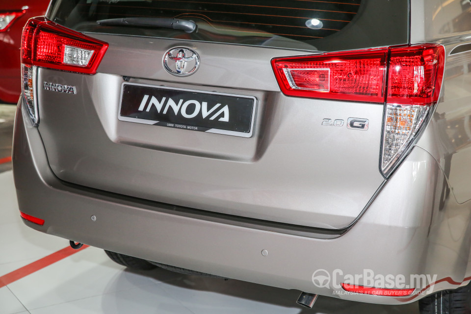 Toyota Innova AN140 (2016) Exterior