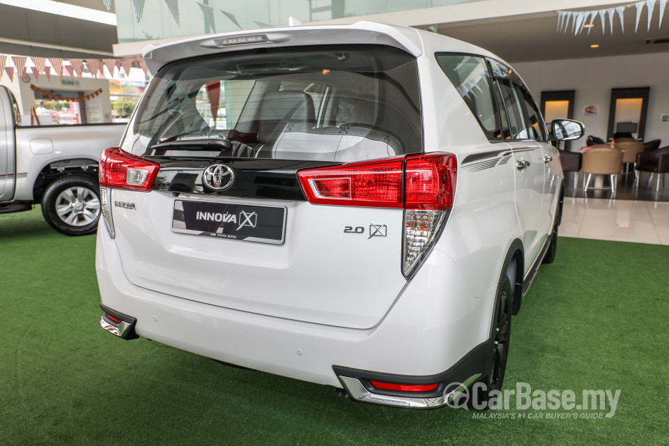 Toyota Innova AN140 (2016) Exterior