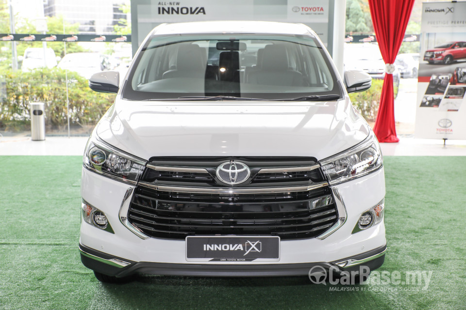 Toyota Innova AN140 (2016) Exterior