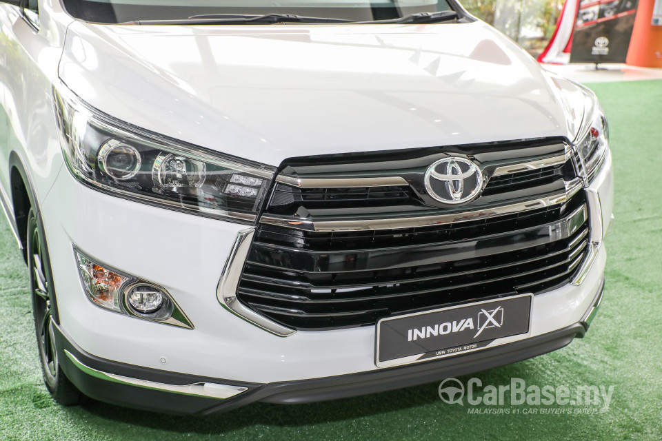 Toyota Innova AN140 (2016) Exterior
