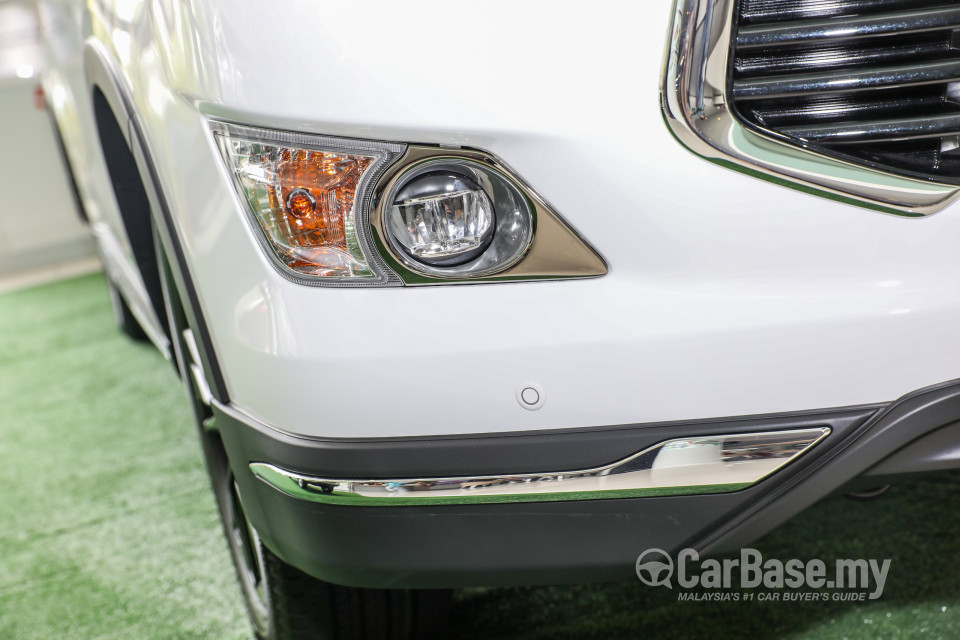 Toyota Innova AN140 (2016) Exterior