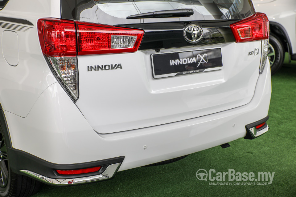 Toyota Innova AN140 (2016) Exterior