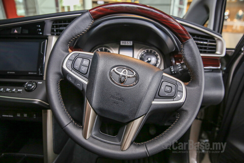 Perodua Aruz D38L (2019) Interior