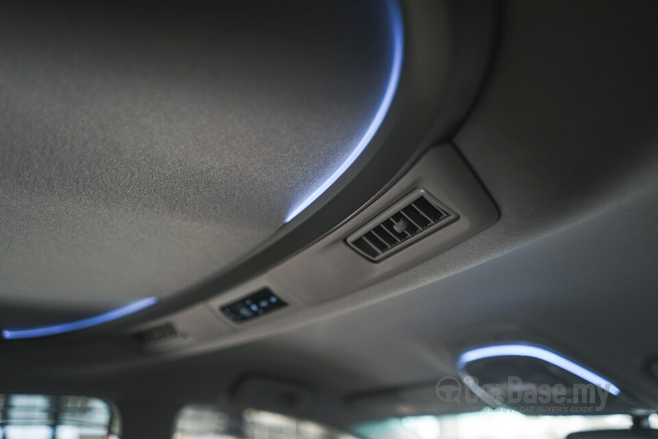 Toyota Innova AN140 Facelift (2021) Interior