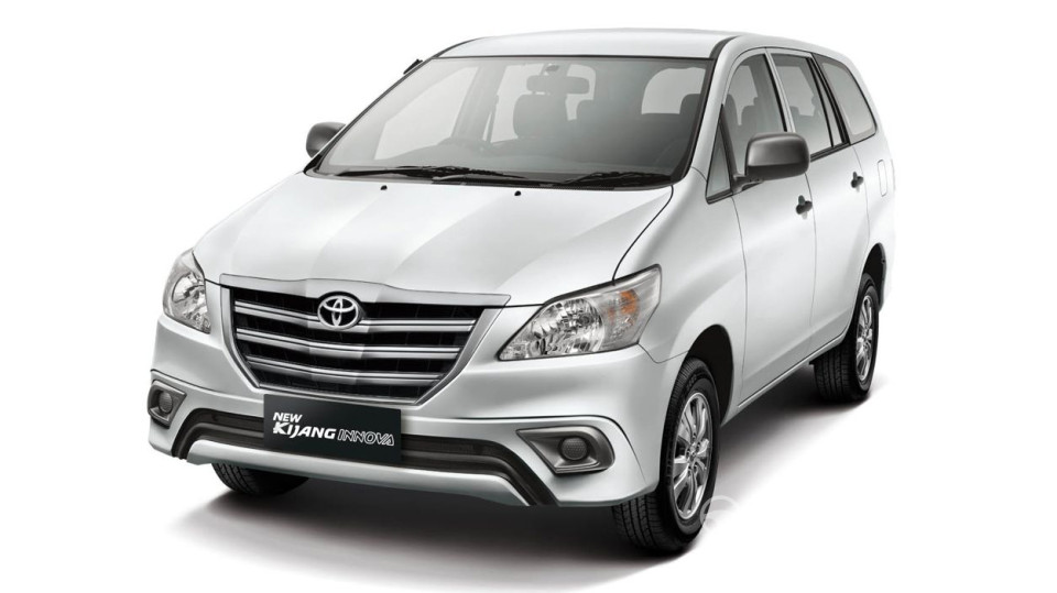 Toyota Innova AN40 (2014) Exterior