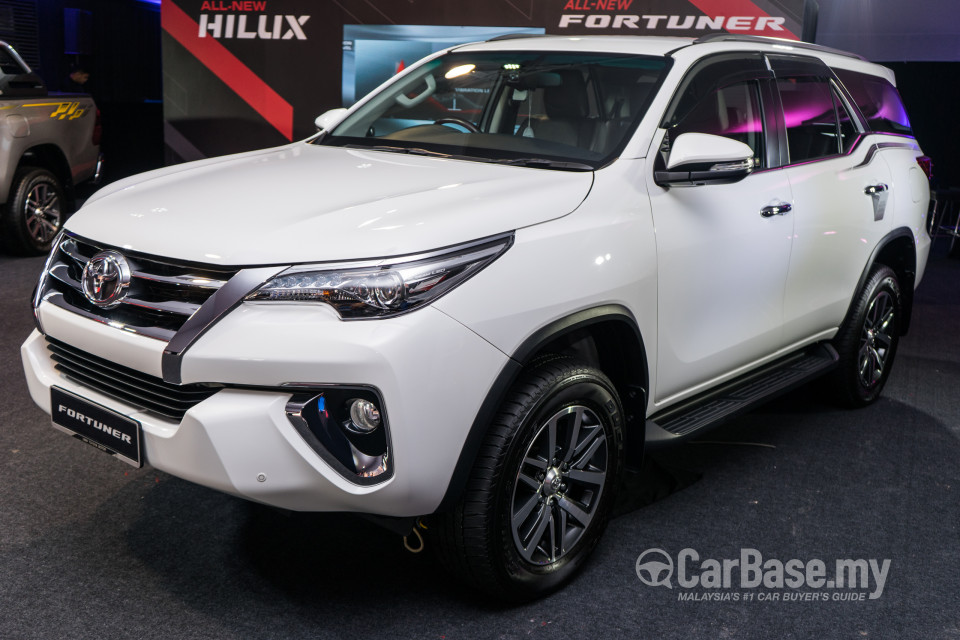 Toyota Fortuner AN160 (2016) Exterior