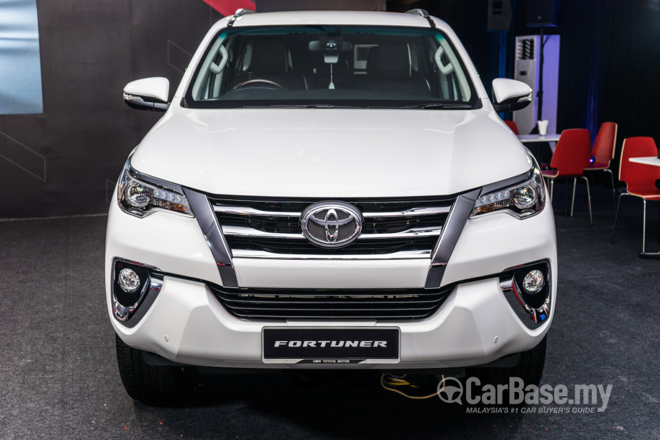 Toyota Fortuner AN160 (2016) Exterior