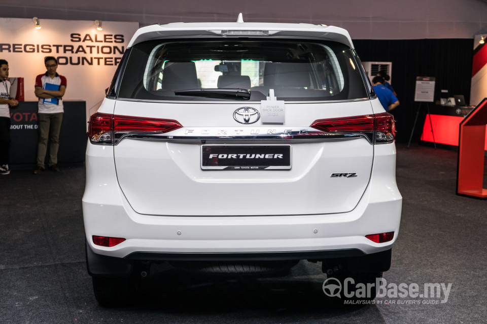 Toyota Fortuner AN160 (2016) Exterior