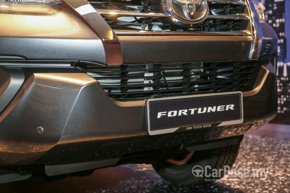 Toyota Fortuner AN160 (2016) Exterior