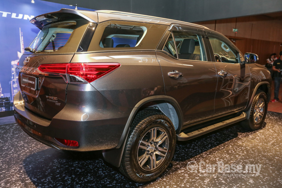 Toyota Fortuner AN160 (2016) Exterior