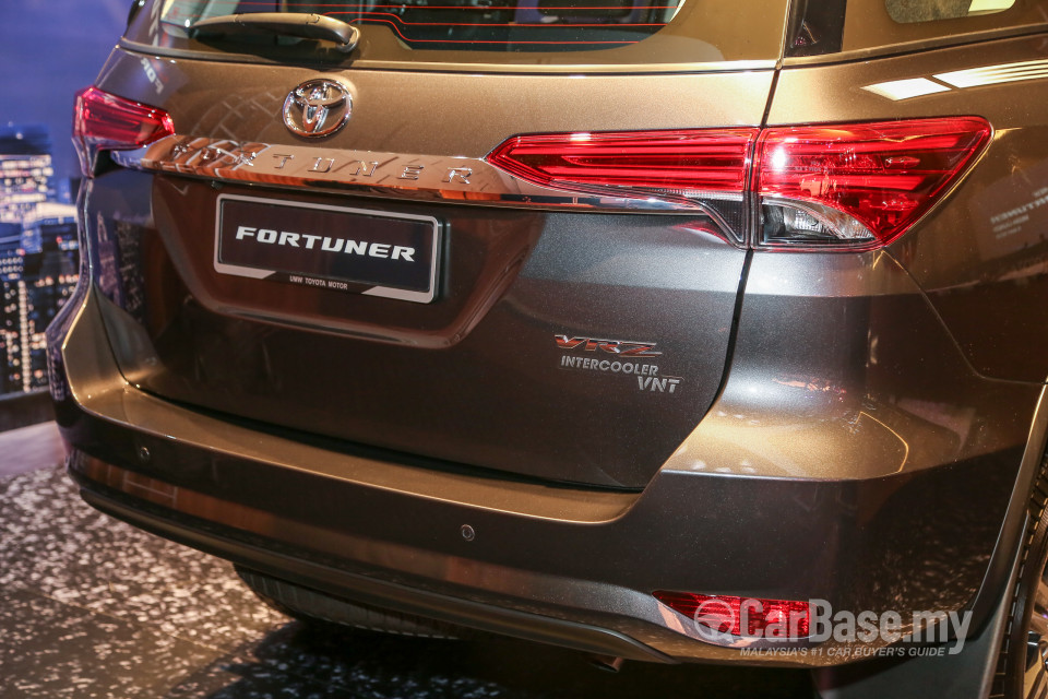 Toyota Fortuner AN160 (2016) Exterior