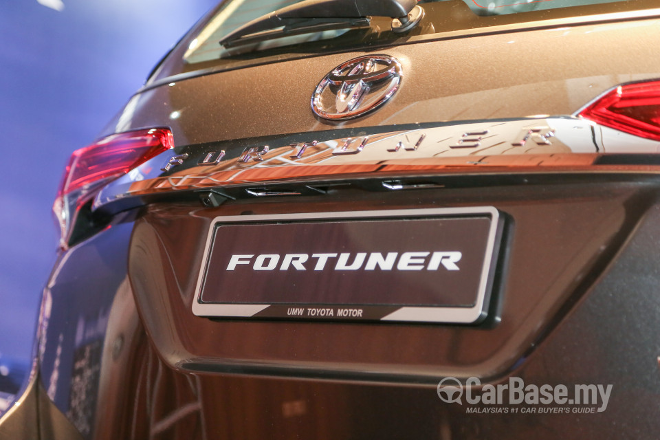 Toyota Fortuner AN160 (2016) Exterior