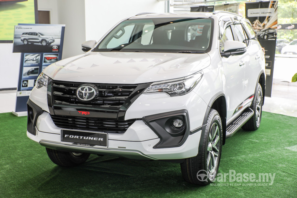 Toyota Fortuner AN160 (2016) Exterior