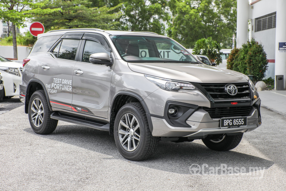 Toyota Fortuner AN160 (2016) Exterior