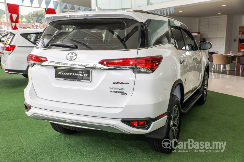 Toyota Fortuner AN160 (2016) Exterior