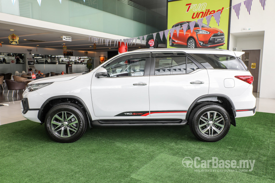 Toyota Fortuner AN160 (2016) Exterior