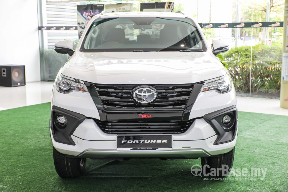 Toyota Fortuner AN160 (2016) Exterior