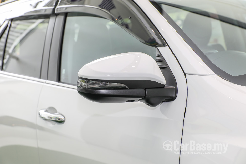 Toyota Fortuner AN160 (2016) Exterior