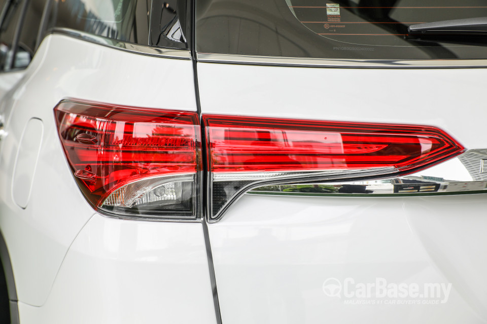 Toyota Fortuner AN160 (2016) Exterior