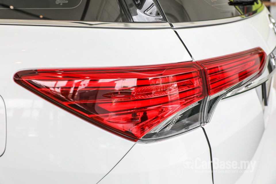 Toyota Fortuner AN160 (2016) Exterior