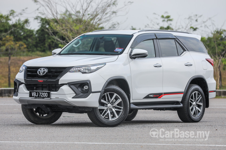Toyota Fortuner AN160 (2016) Exterior