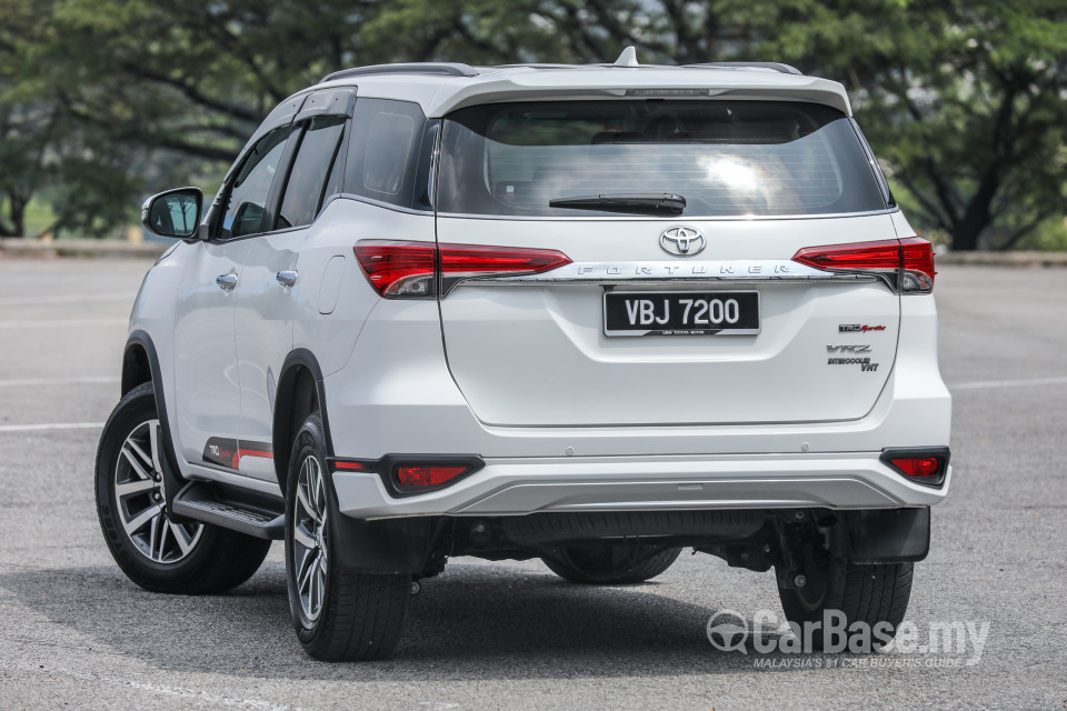 Toyota Fortuner AN160 (2016) Exterior