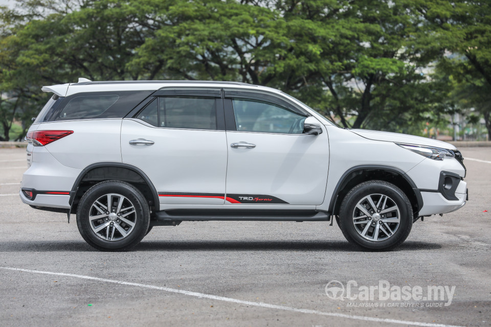 Toyota Fortuner AN160 (2016) Exterior
