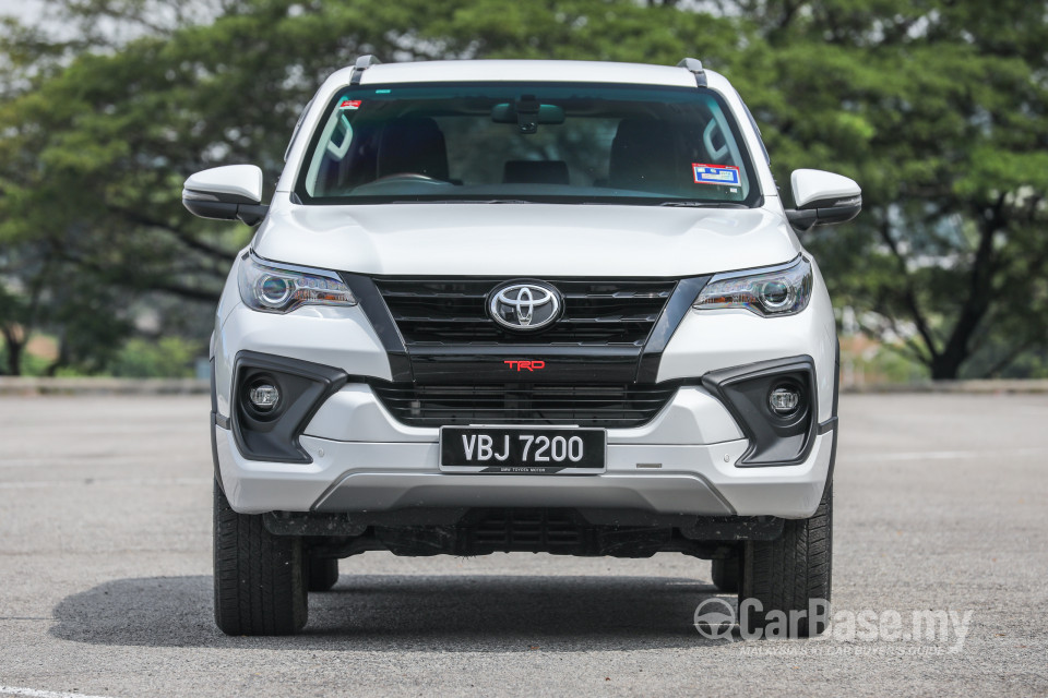 Toyota Fortuner AN160 (2016) Exterior