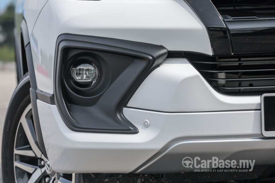 Toyota Fortuner AN160 (2016) Exterior
