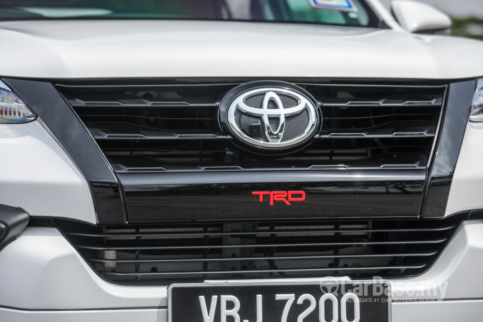 Toyota Fortuner AN160 (2016) Exterior
