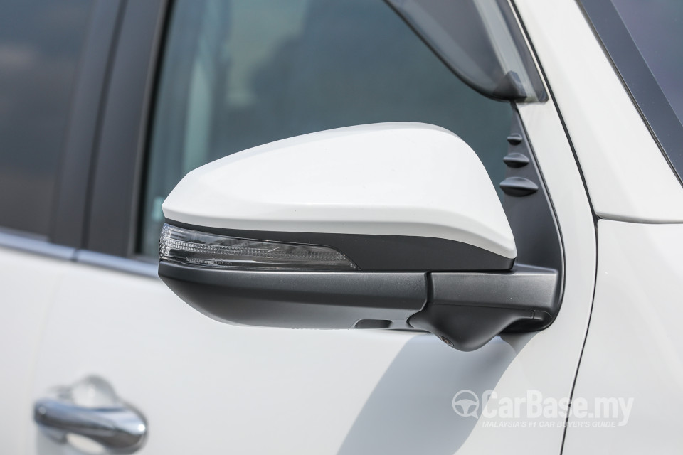 Toyota Fortuner AN160 (2016) Exterior