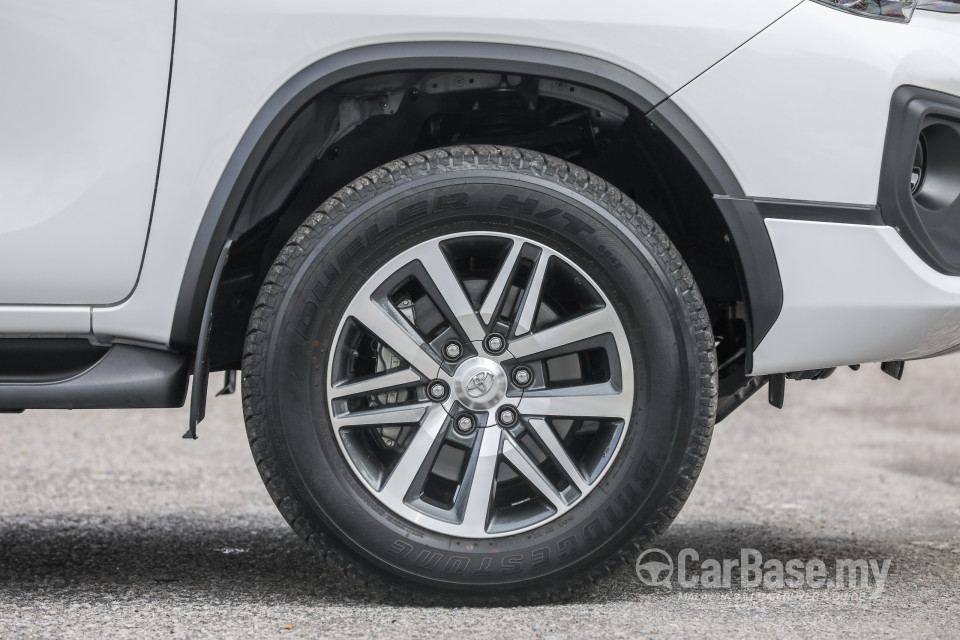 Toyota Fortuner AN160 (2016) Exterior