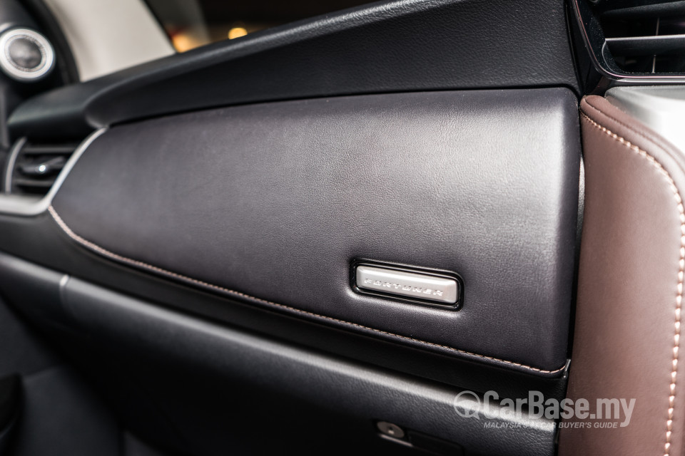 Toyota Fortuner AN160 (2016) Interior