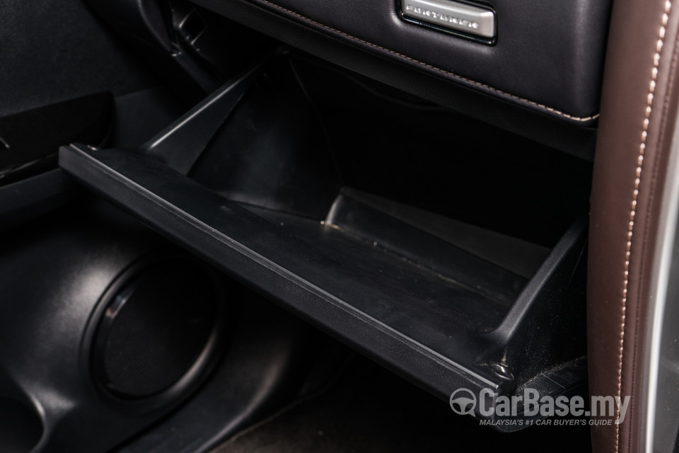 Toyota Fortuner AN160 (2016) Interior