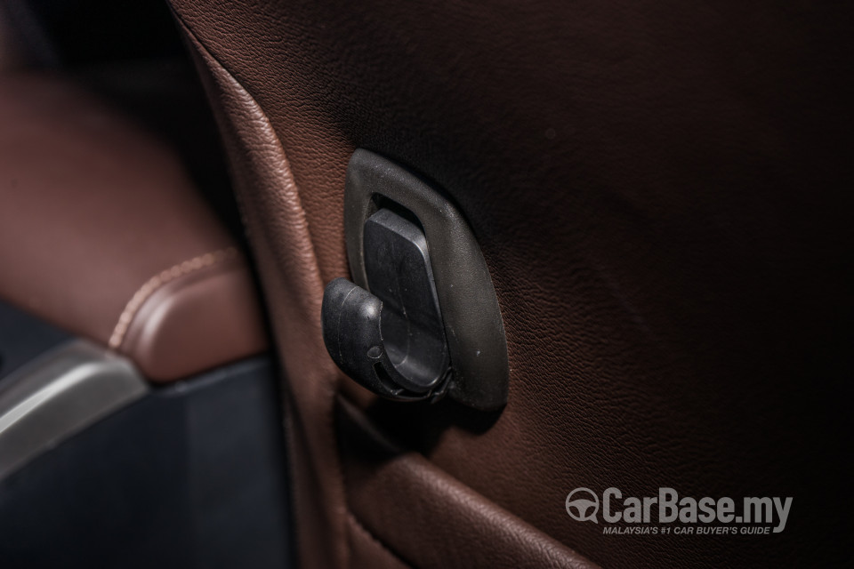 Toyota Fortuner AN160 (2016) Interior
