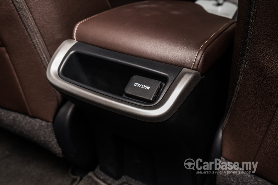 Toyota Fortuner AN160 (2016) Interior
